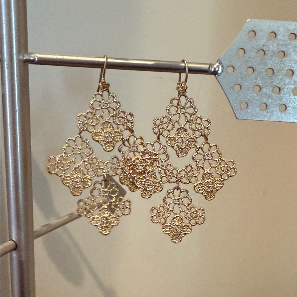 Stella & Dot Gold Floral Filigree Earrings